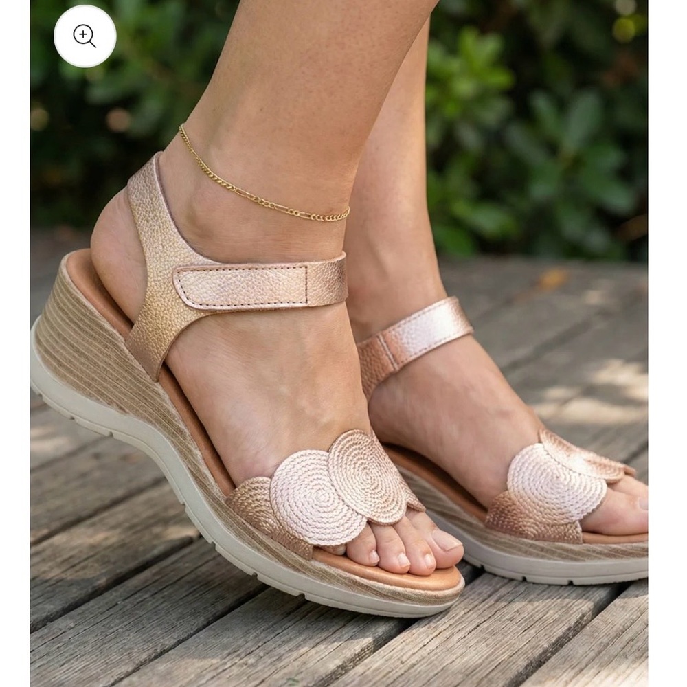 Eric Michael Honey Gold Platform Sandals Size 39 (8.5-9) Spain  Leather Comfort